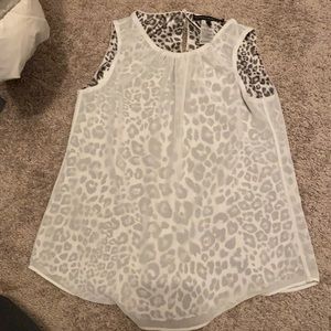 Reversible White House black market blouse